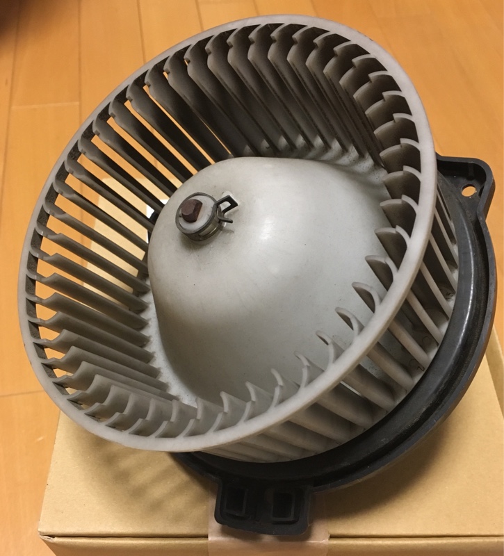 ブロワーモーター交換（トヨタ ランドクルーザー80・80系）by daiyone