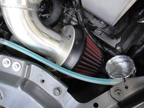 むき出し乾式エアクリを清掃(したつもり)（スズキ スイフトスポーツ