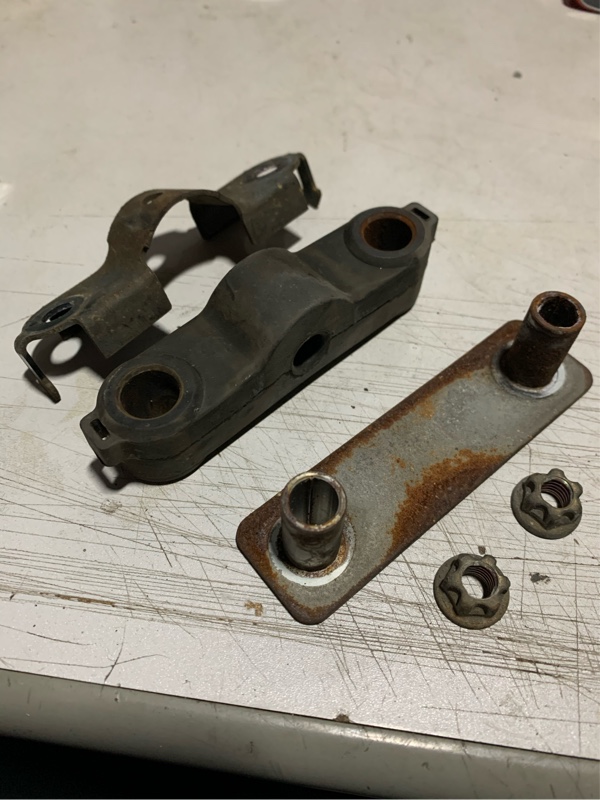 シフトリンケージ強化マウントブッシュ 交換取り付け（ダイハツ