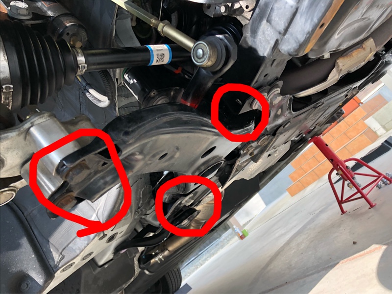 J-LINEロアアーム取り付け（トヨタ アルファード・30系）by フラ☆爺