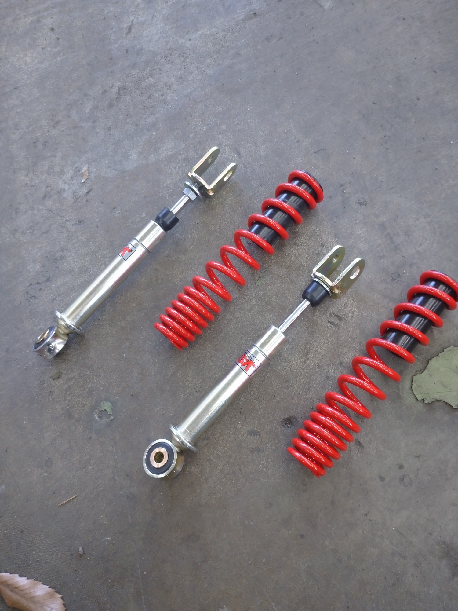 東京堂 YSS製 フロントサスペンション 約3巻きカット&取り付け