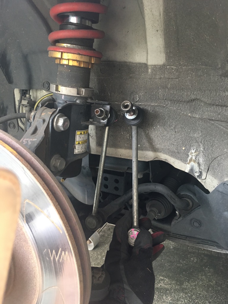 HKs車高調付属のスタビリンクが死亡（トヨタ 86・ZN6）by 2ドア