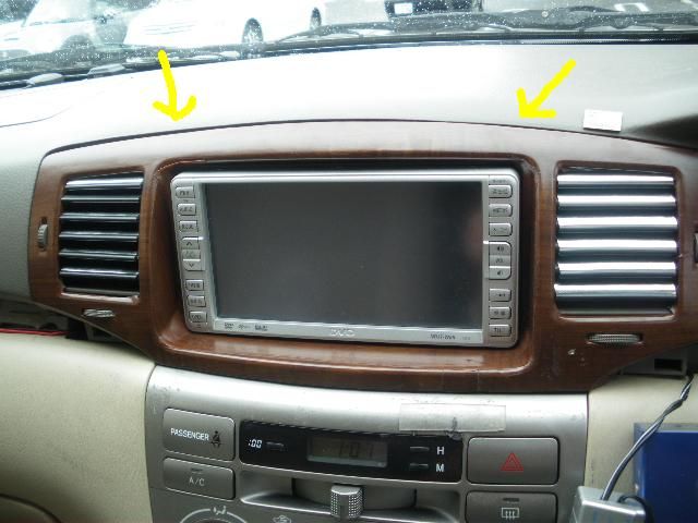 NZE121：マニュアルエアコンパネル外し。その1（トヨタ カローラ