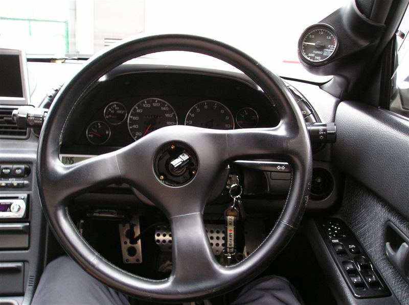 NARDIステアリング交換（日産 スカイライン・R32）by フーガっち