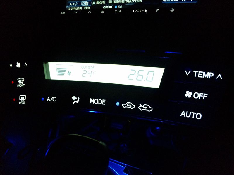 エアコンコントロールパネル LED打ちかえ（トヨタ プリウス・30系