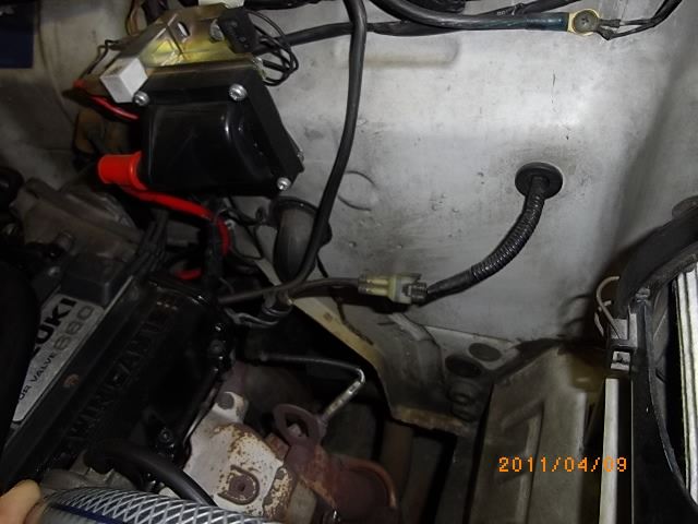 JA11にF6Aツインカムスワップ ホース、ハーネス処理（スズキ ジムニー