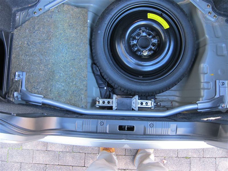 日産純正S15トランクバー取り付け（日産 スカイライン・R34）by