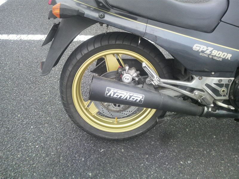 ZX-10リアホイール流用 ワイドラジアル化（カワサキ GPZ900R）by かい