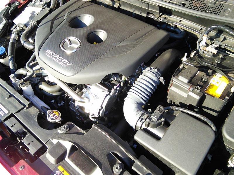 DJ5FSデミオXDにオートエクゼ製インテークサクションを装着。（マツダ