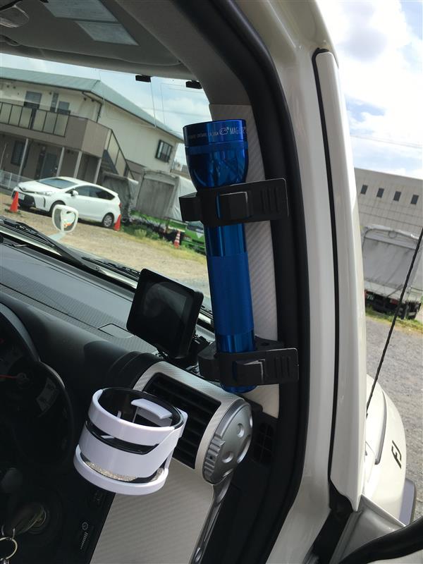 アシストグリップ（トヨタ FJクルーザー・GSJ15W）by おテツ - みんカラ