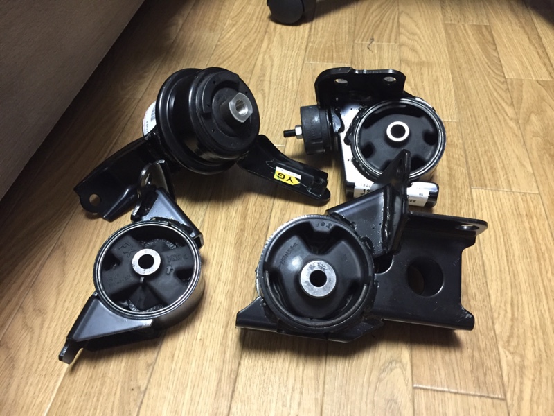 エンジンマウント強化！（トヨタ MR-S・ZZW30）by ライグル - みんカラ