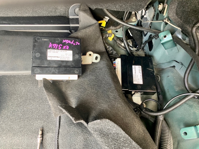 メタルトップルーフコントロールユニットの移植手術^ ^（ダイハツ