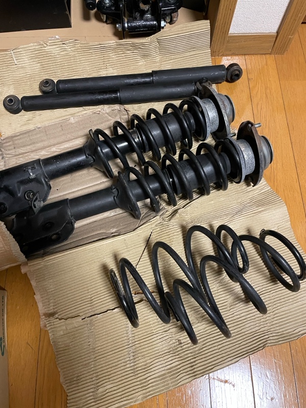 Frショック 流用（ダイハツ エッセ・L235S/245S）by りょーちん