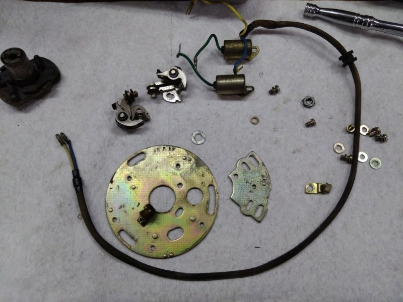 エンジンオーバーホール㉒スパークアドバンサー、コンタクトブレーカー