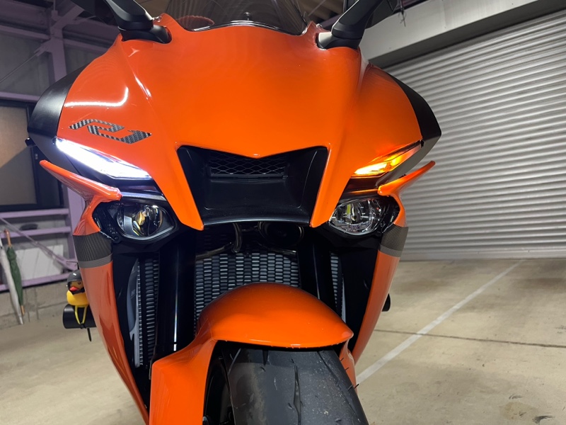 シーケンシャルウインカー埋め込み（ヤマハ YZF-R1）by よてぃっち