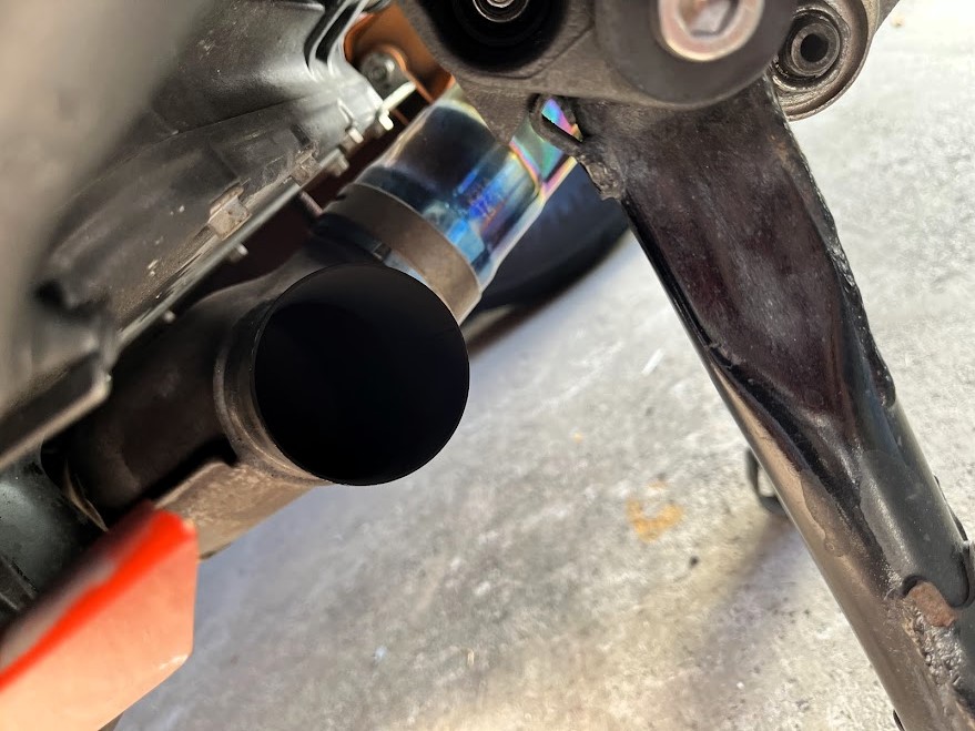 USヨシムラ R-77 デュアルスリップオン カーボンサイレンサー取付け