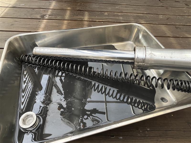 フロントフォークのオーバーホール（ヤマハ SR400）by TECHNITUNED β