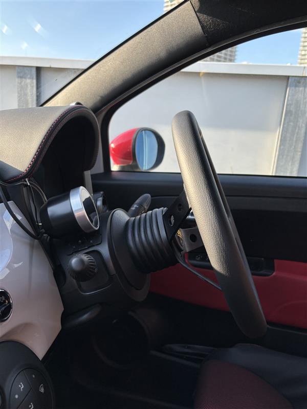 ステアリング(→OMP)（アバルト 500 （ハッチバック）・アバルト）by