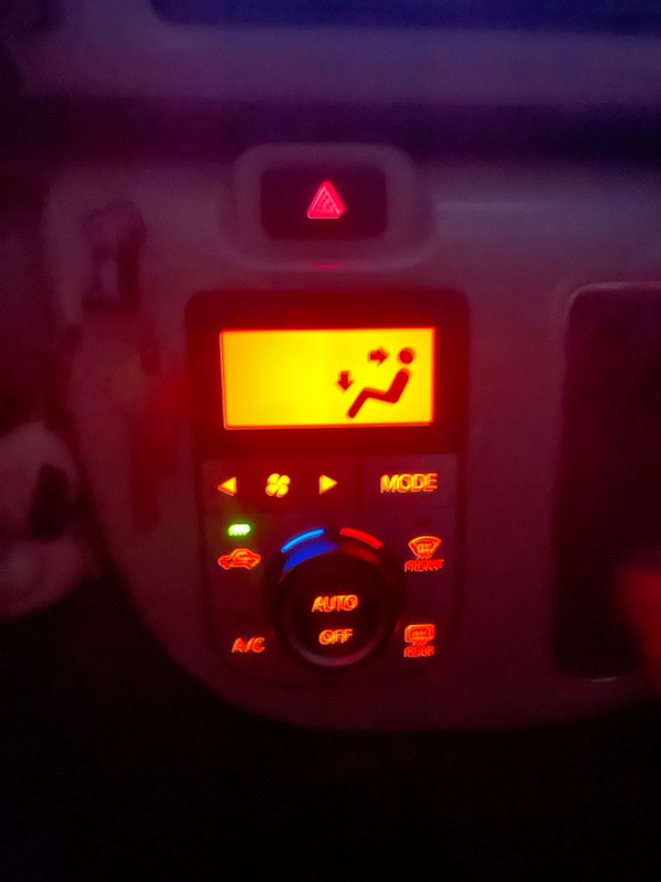 エアコンスイッチ LED打ち替え（ダイハツ ムーヴキャンバス・LA800S