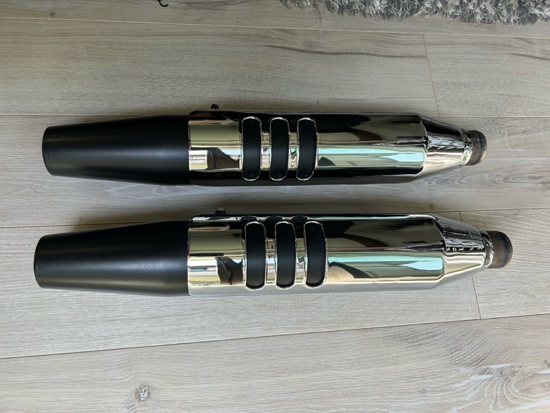 ハーレー フォーティーエイト マフラー パンチアウト加工 22mm穴開け