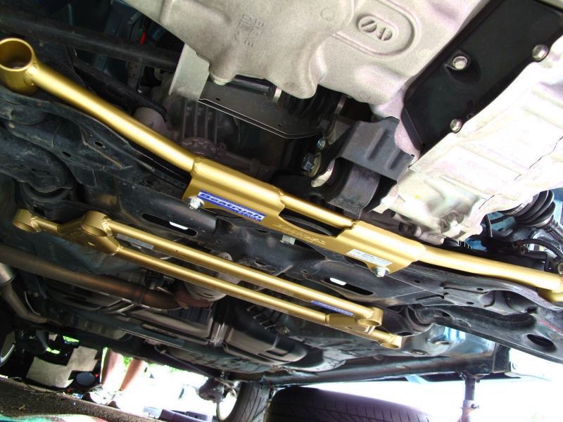 ロアクロスメンバー BMW(純正)(ビーエムダブリュージュンセイ)の