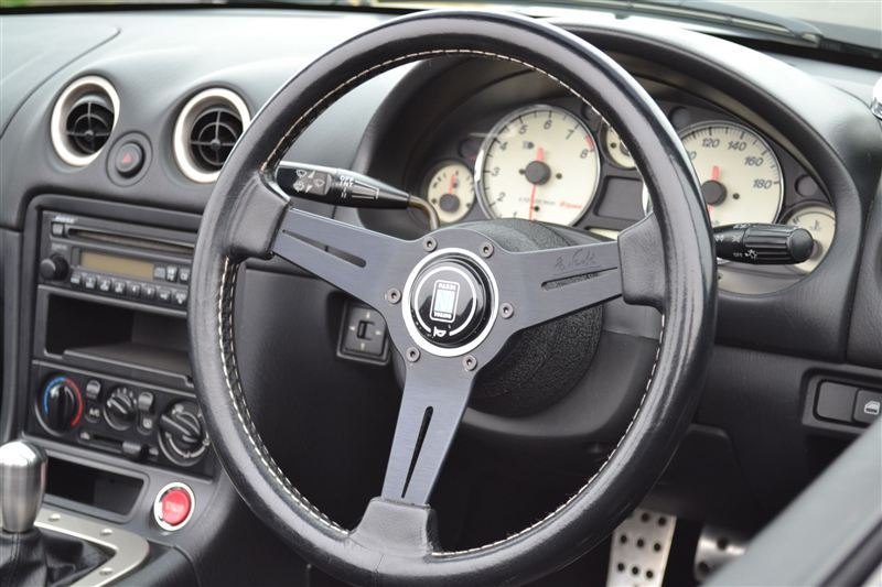 NARDI CLASSIC LEATHER ブラックレザー＆ブラックスポーク のパーツ