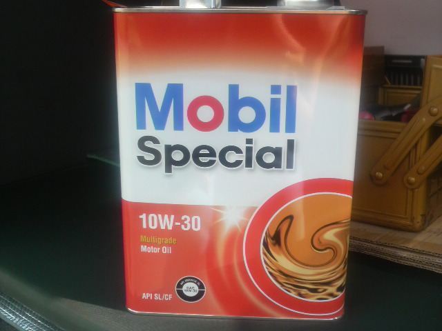 Mobil Special 10W-30 Mobil(モービル)のエンジンオイルの口コミ