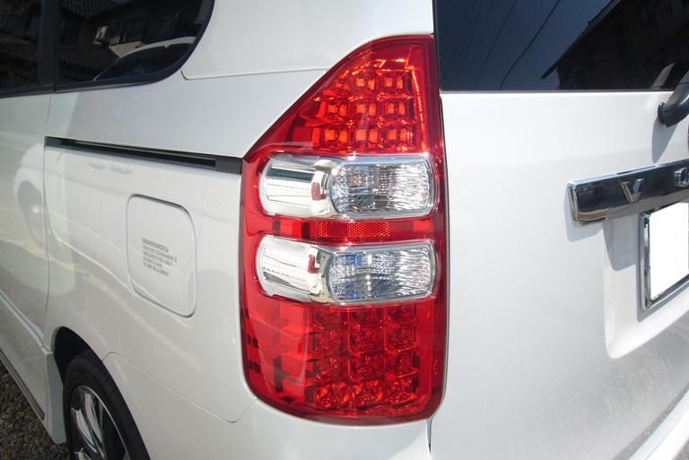 トヨタ(純正) ノア70/75後期用テールランプ のパーツレビュー