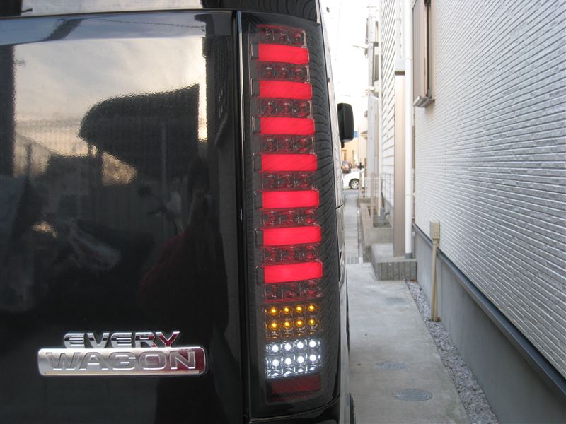 クリアーワールド MK21•パレット/ルークス LEDテール スモークレンズ