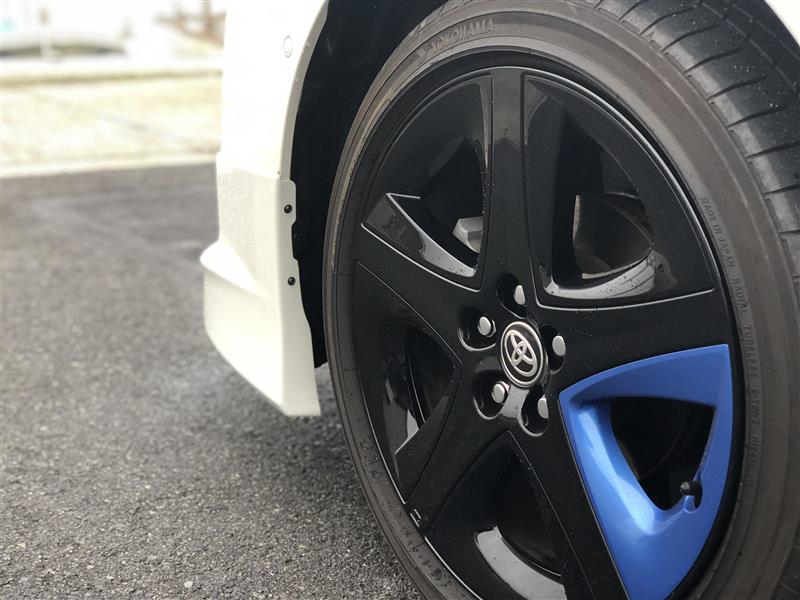 トヨタ(純正) ホイールアクセントピース(ブラック・1台分16個入) の