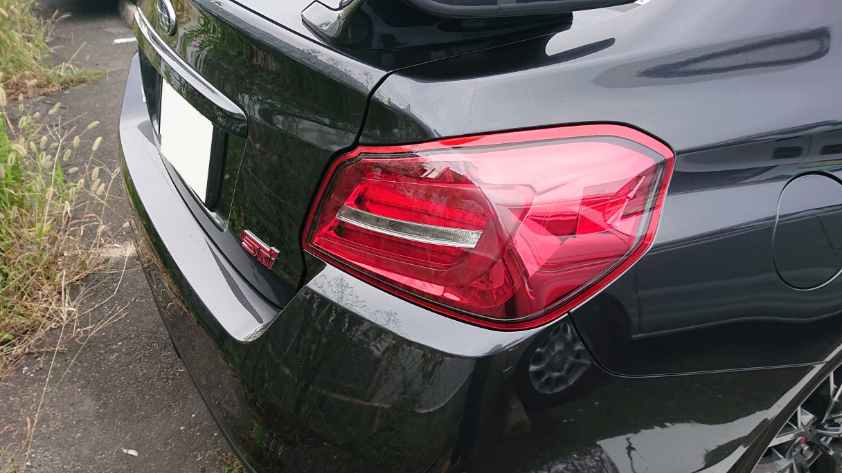 WRXSTI VA型 リベラル隼テールランプ 絶版色ミッドナイトブラック WRX