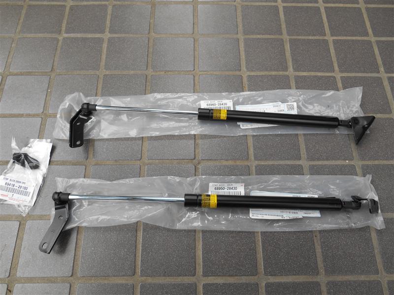 トヨタ(純正) バックドアステー のパーツレビュー | エスティマ