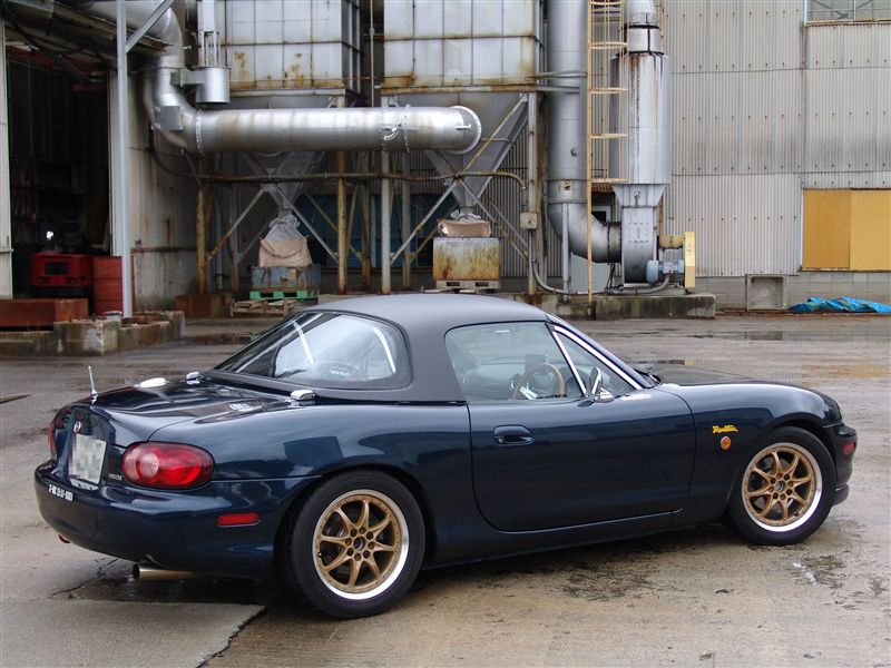 NA純正ハードトップ 紺から黒へ のパーツレビュー | ロードスター(紺の