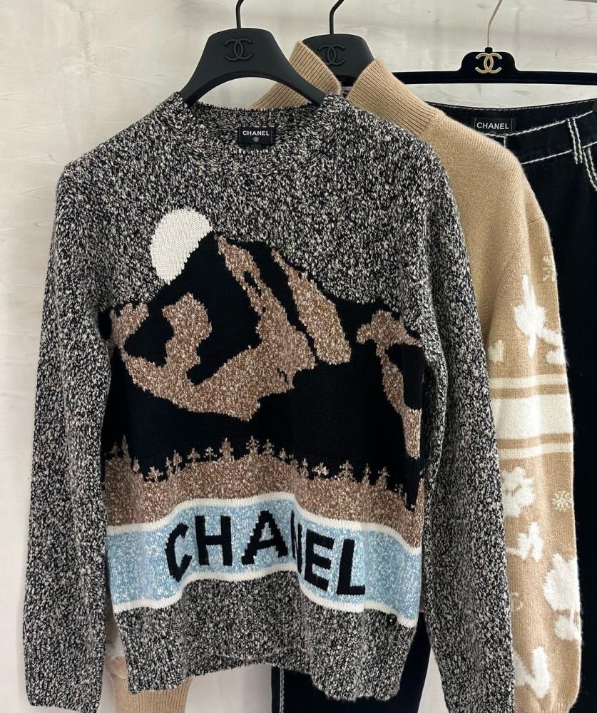 2024 Chanel Wool Sweater Grey Wool Pullover - TEBOUGIE