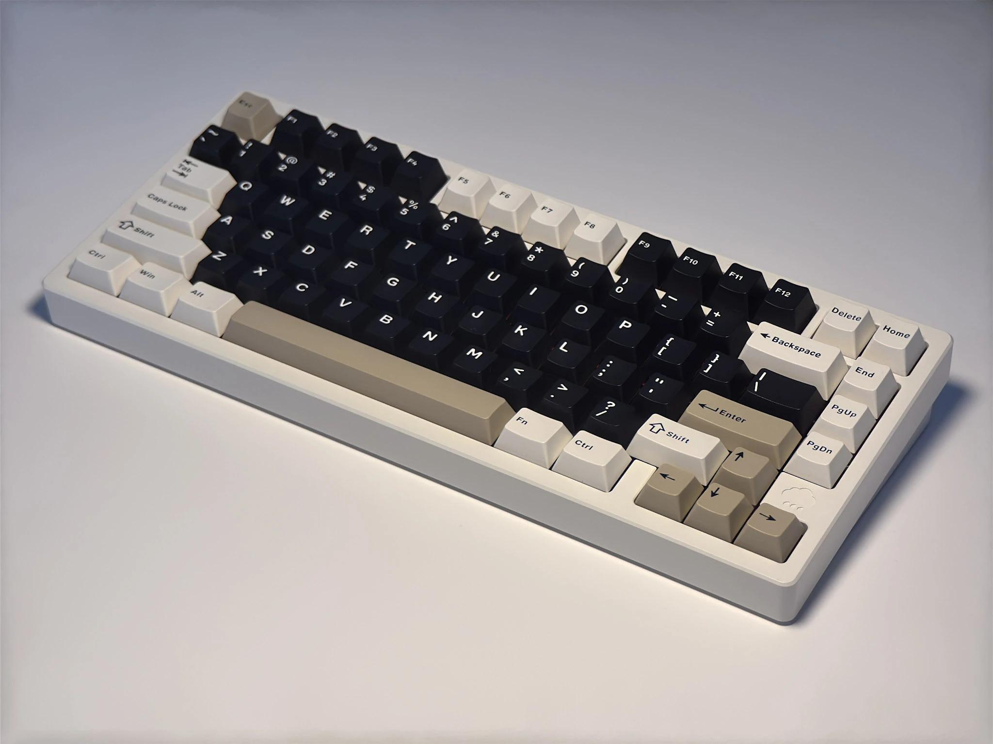 Rainy 75レビュー。雨音のような打鍵感と魅力的なデザイン