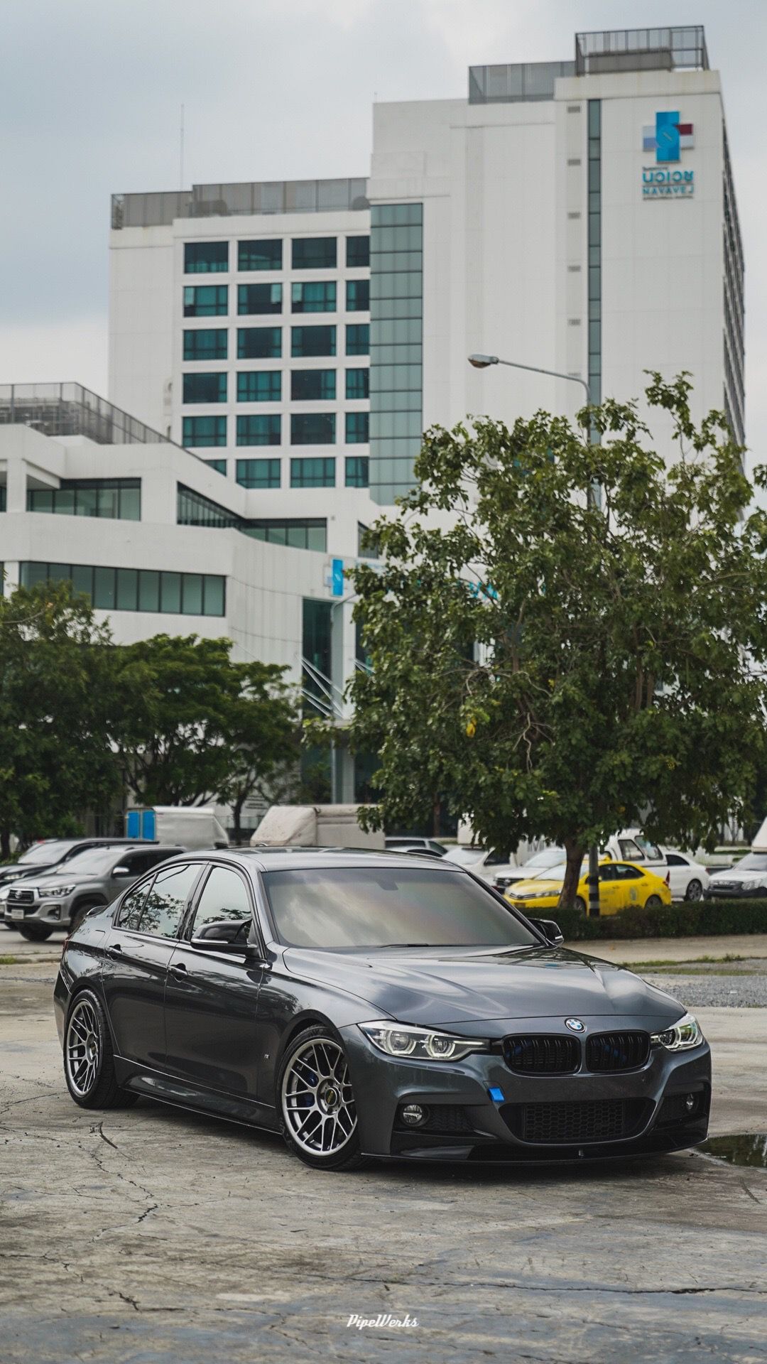 BMW F30 Sedan 3 Series with 18
