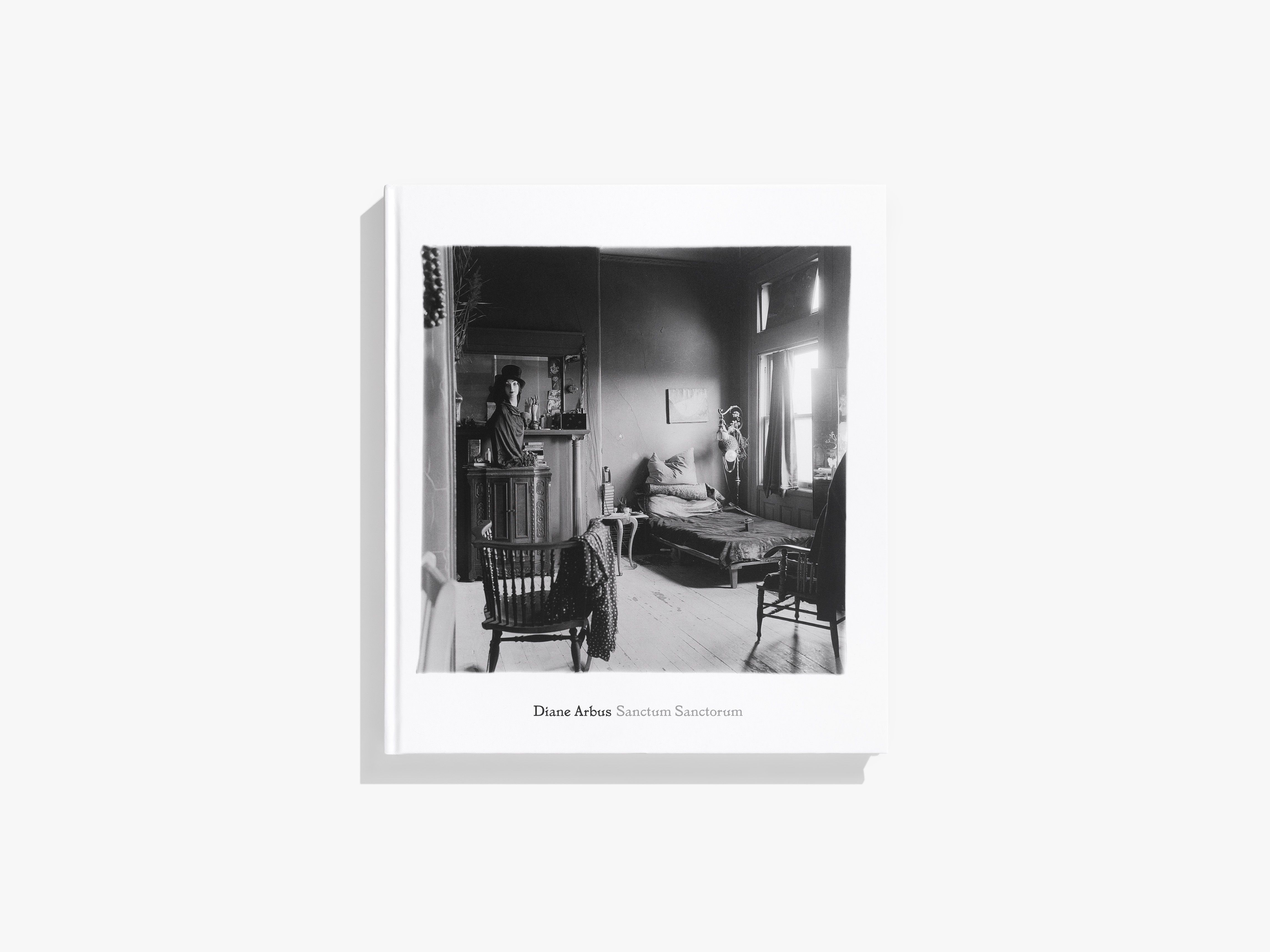 Diane Arbus: Sanctum Sanctorum | Books | David Zwirner