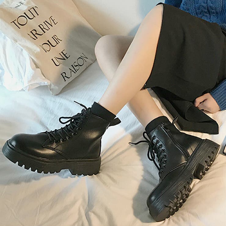 厚底サイドジップショートブーツ「※小さめのつくり 普段より＋1サイズ