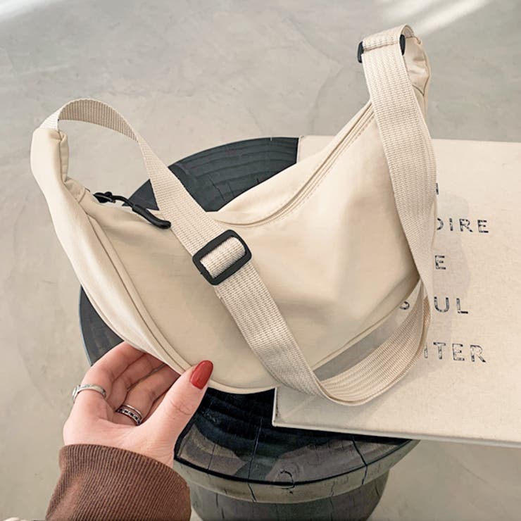 ミニマルナイロンクロスボディバック[品番：ADEW0003739]｜ad thie