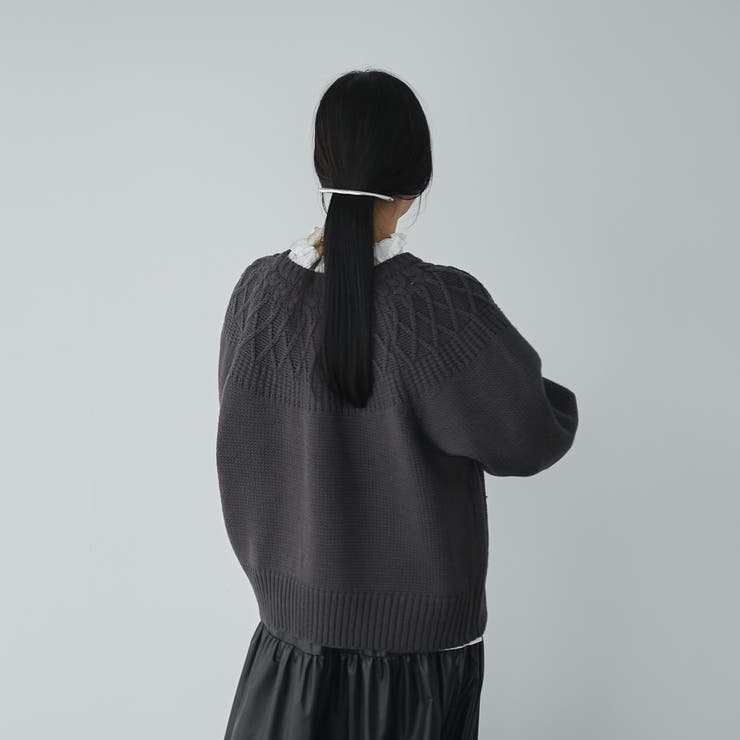 ぽわん袖×かわいいデザインのほめられニット】冬の褒められニット