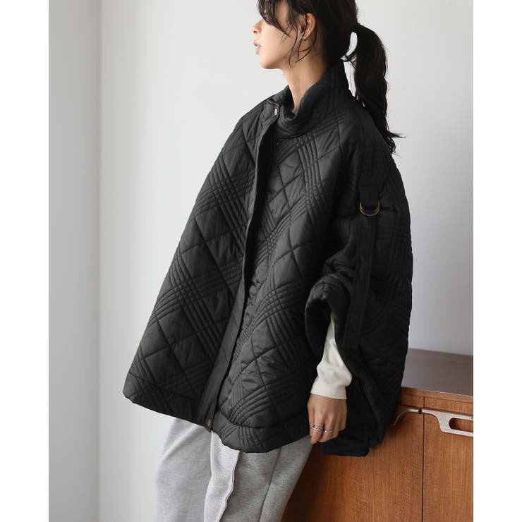 いつもと違うアウター見つけた。ソフトタフタキルティングポンチョ