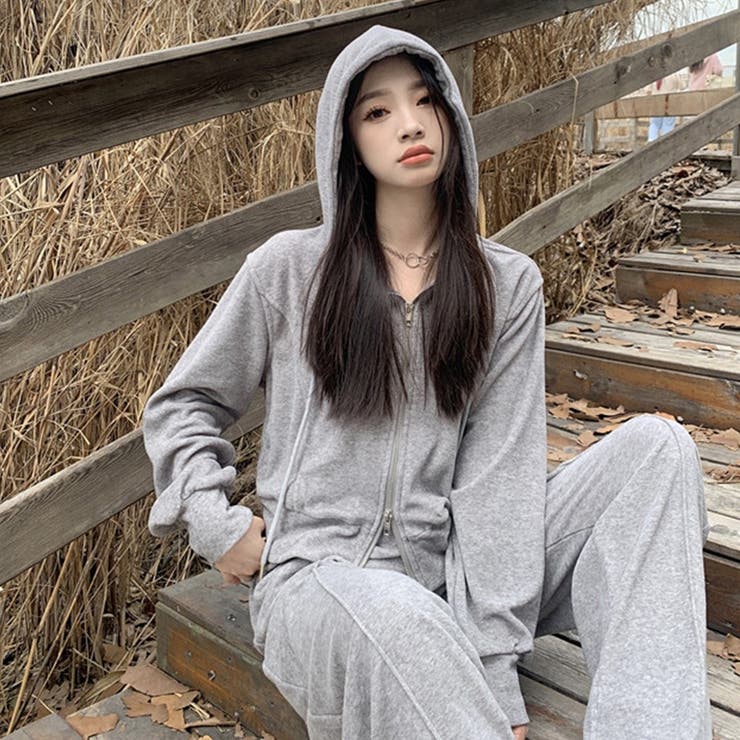 SHOPLIST限定】ベルベット素材のカジュアルなフード付きスウェット