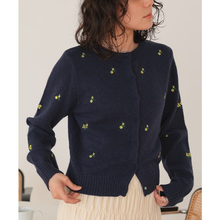 アルパカタッチフラワー刺繍カーディガン[品番：TV000016933