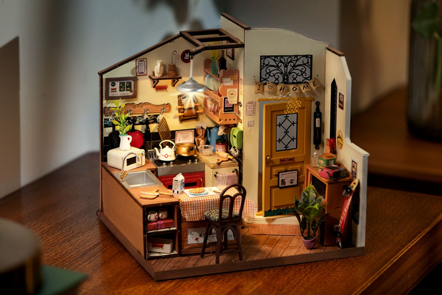 ドールハウスの照明の作り方。ライトアップして幻想的な空間に変身