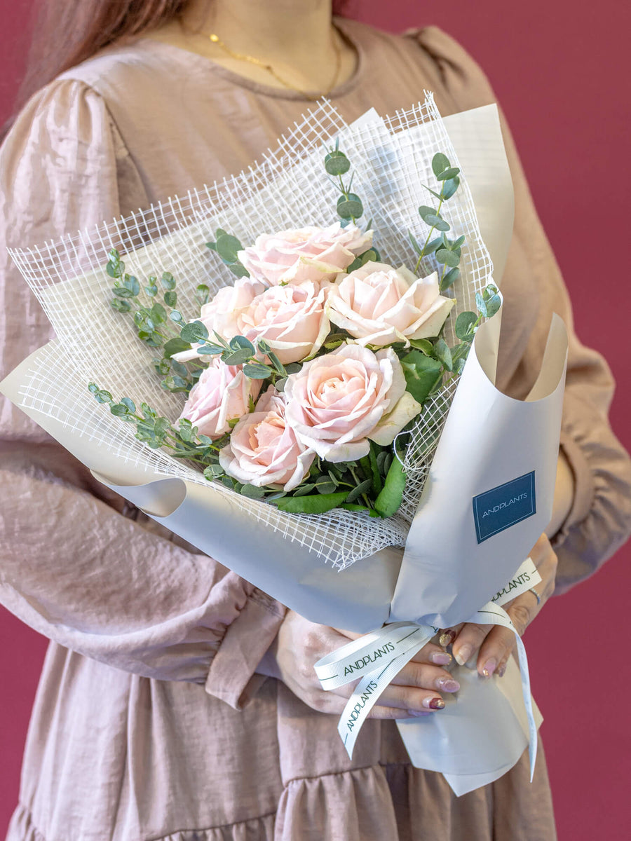 バラの花束 7本 - ピンク - | お花の通販AND PLANTS (アンドプランツ)