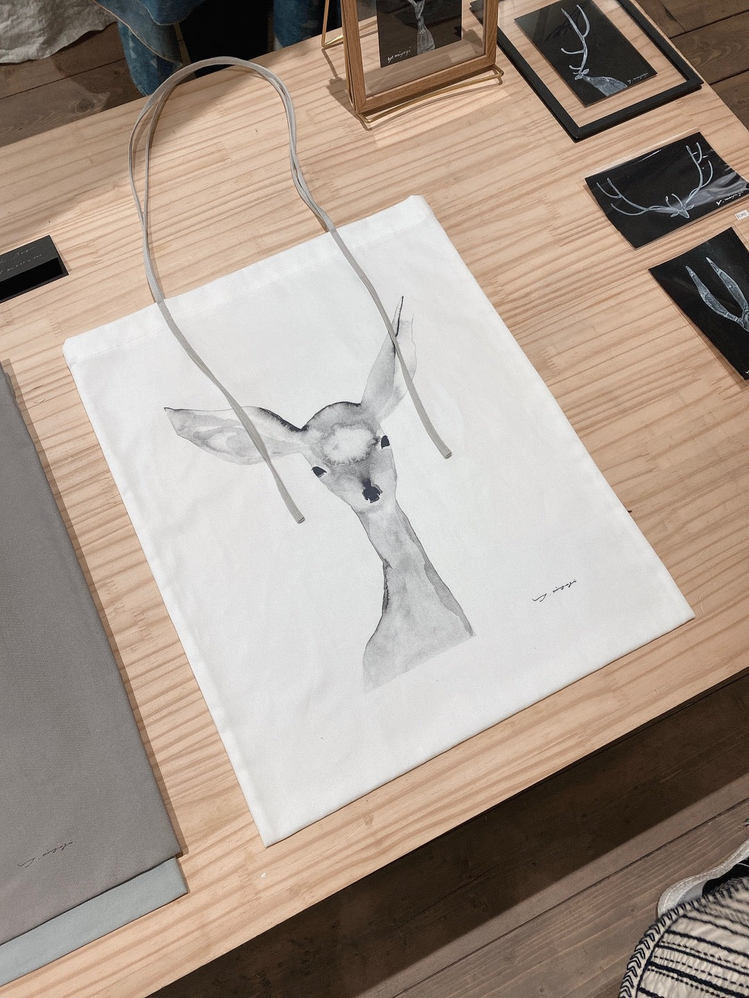 YUKARI MIYAGI – ARTRANDOM