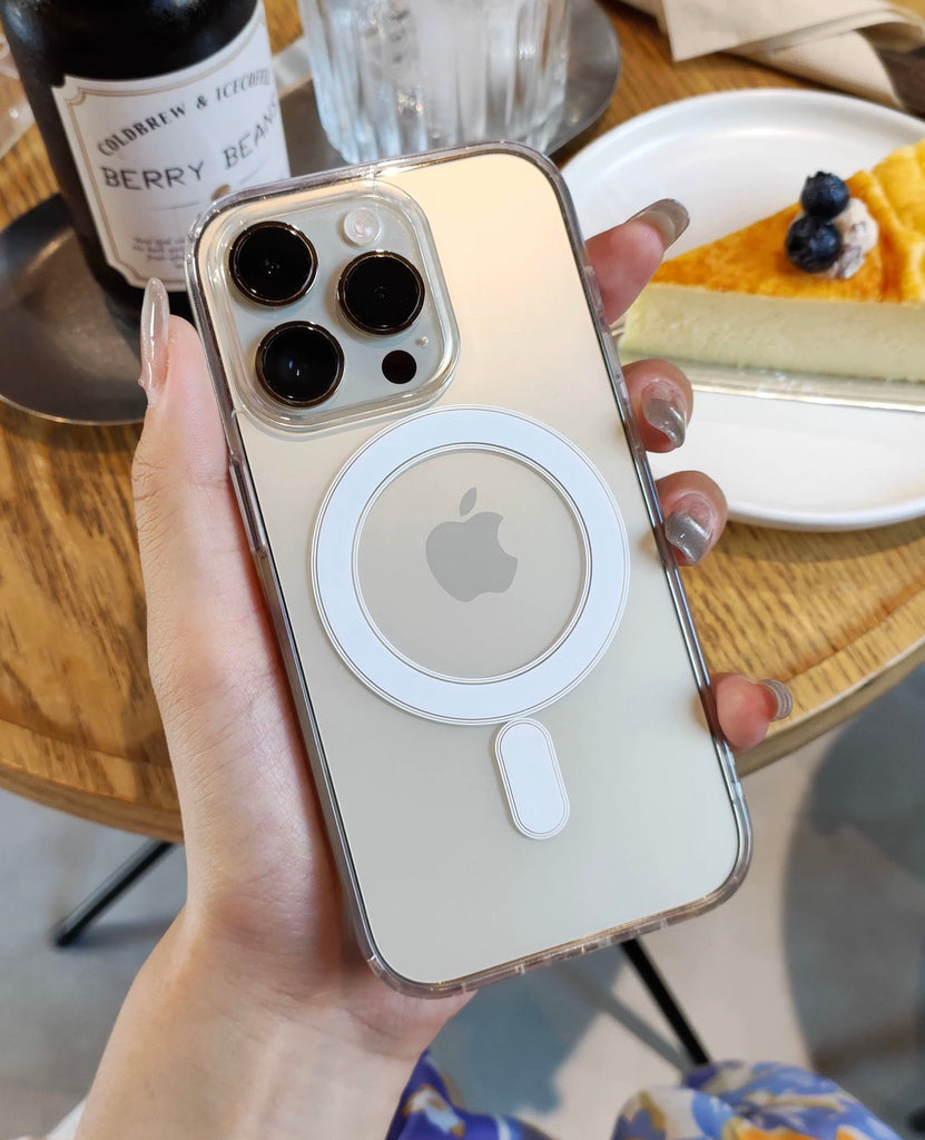 2024年にiPhone 16 Pro Desert Titanium Caseに最適なMagSafeクリア