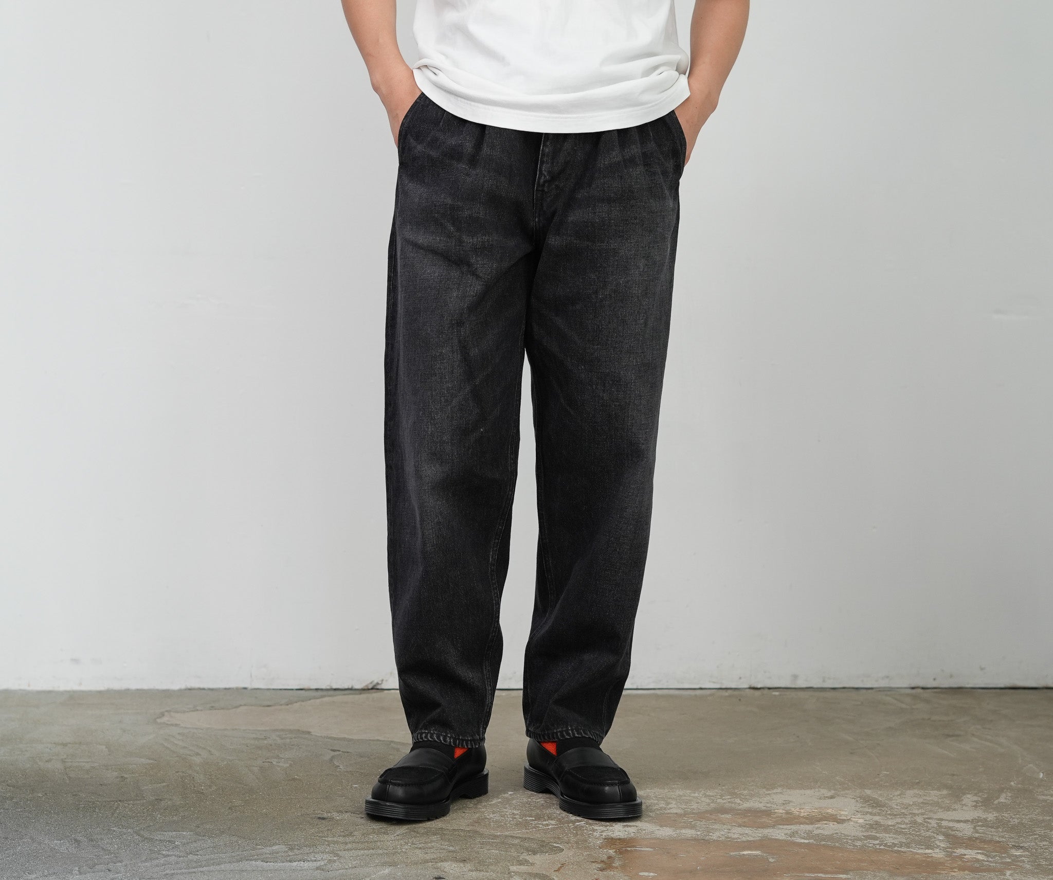 Graphpaper Selvage Denim Two Tuck Tapered Pants – Chum!