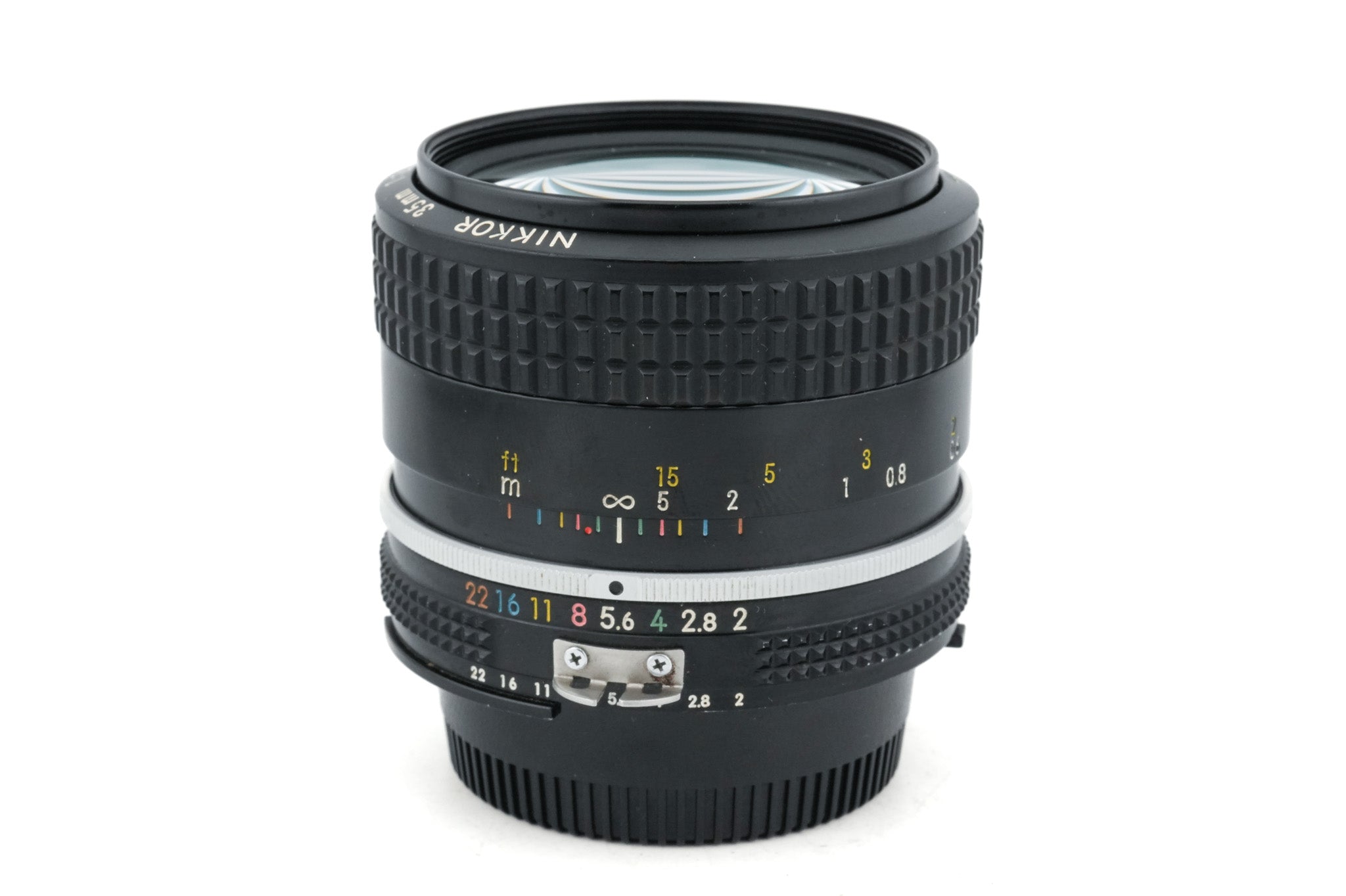 自然な光と空気感を残す Nikon Ai Nikkor 35mm F2 582 自然な光と空気