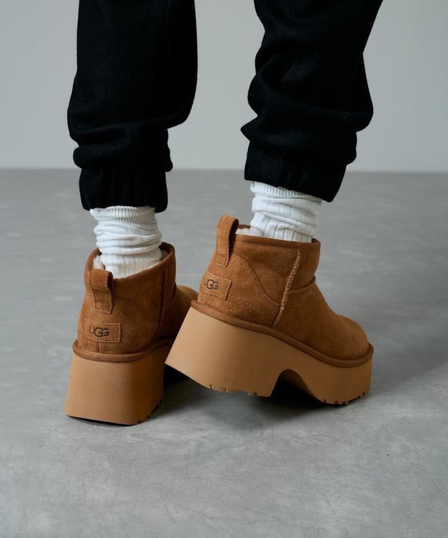 店舗在庫 - 【UGG(アグ)】クラッシック ウルトラミニ ニューハイツ/W